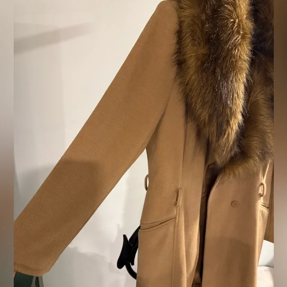 Faux fur pea coat - Picture 4 of 8